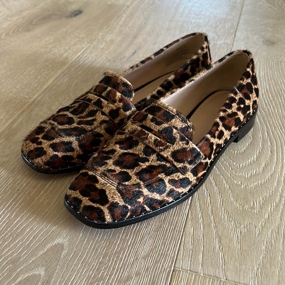 Something Navy “Almada” size 8